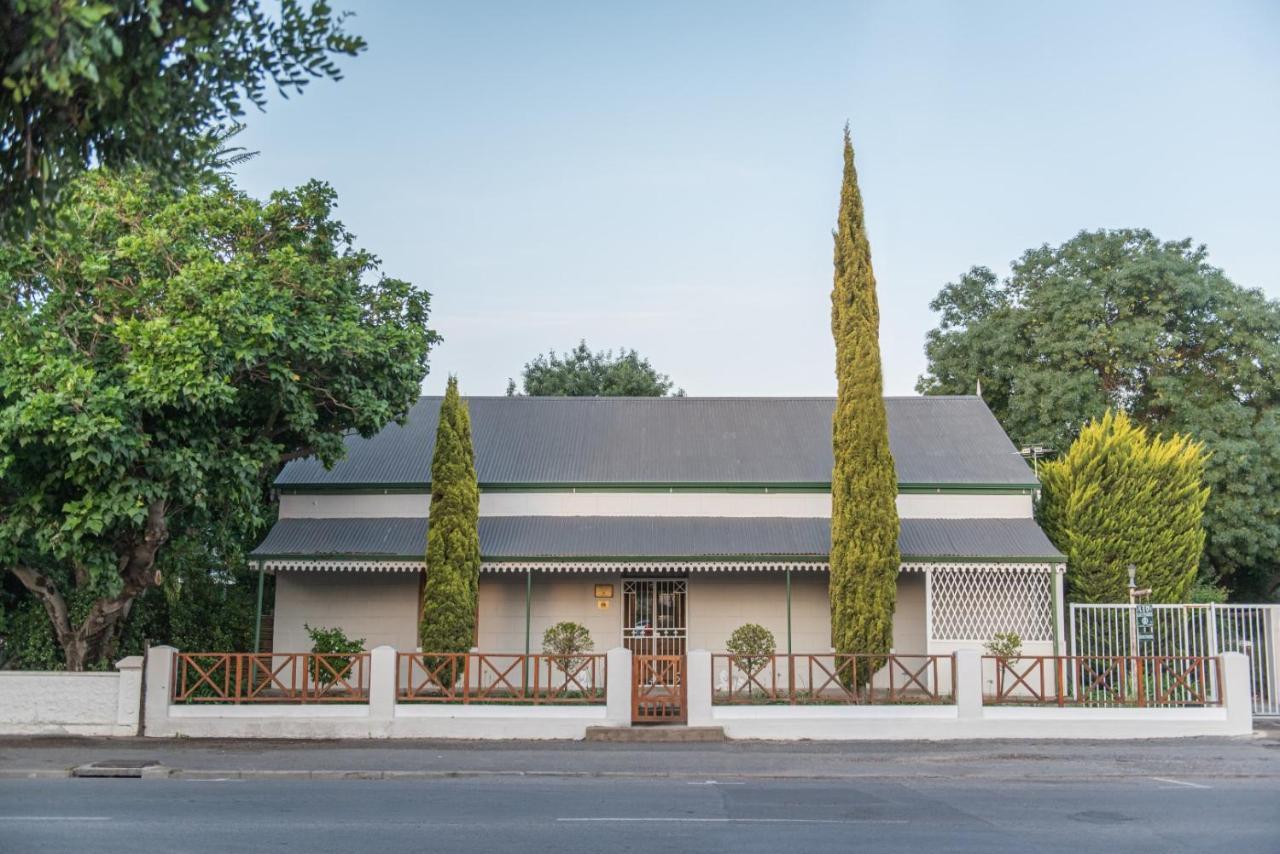روبرتسون Leo Guest House المظهر الخارجي الصورة